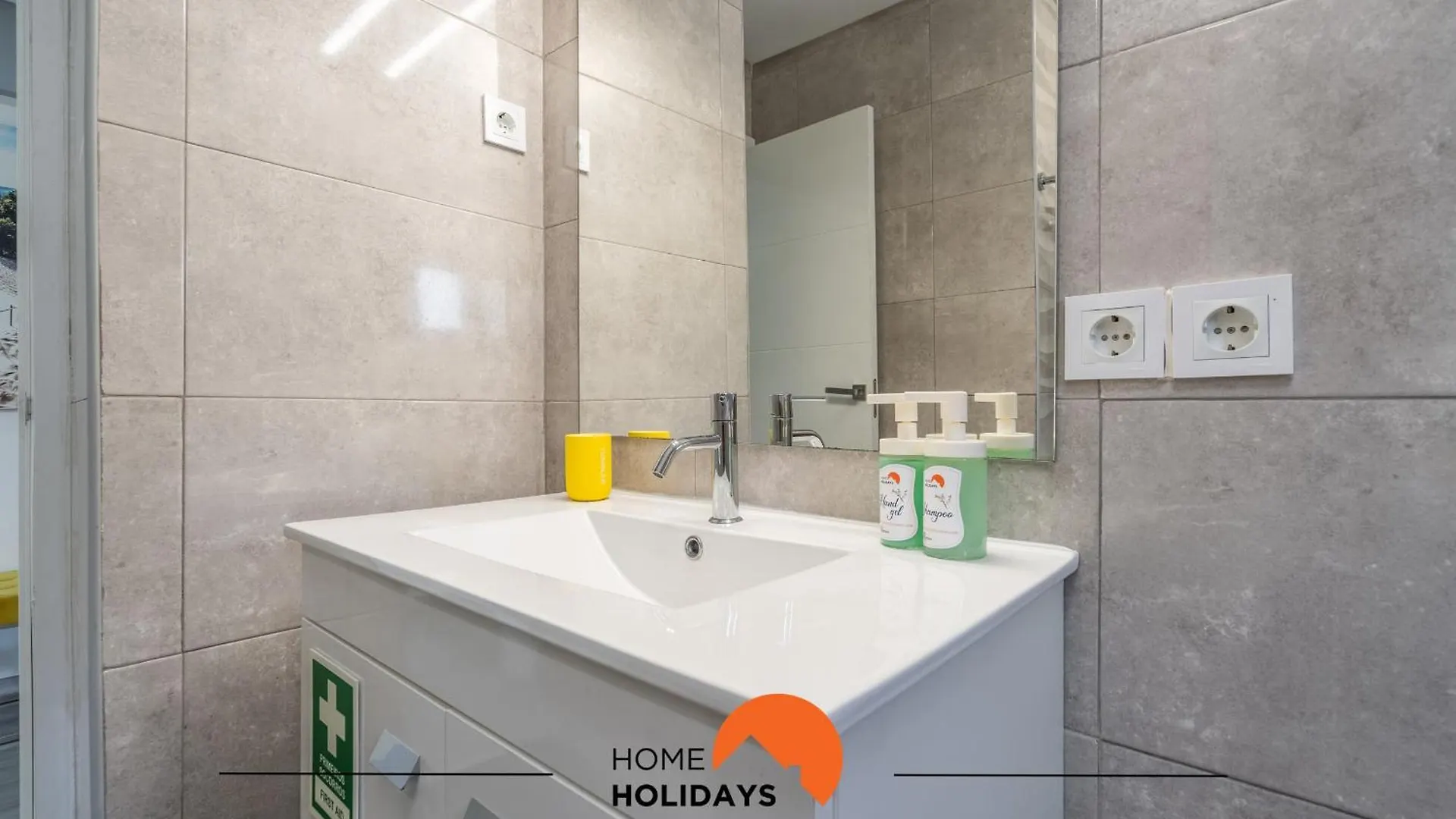 #227 Sunflower Flat By Home Holidays Albufeira Apartment