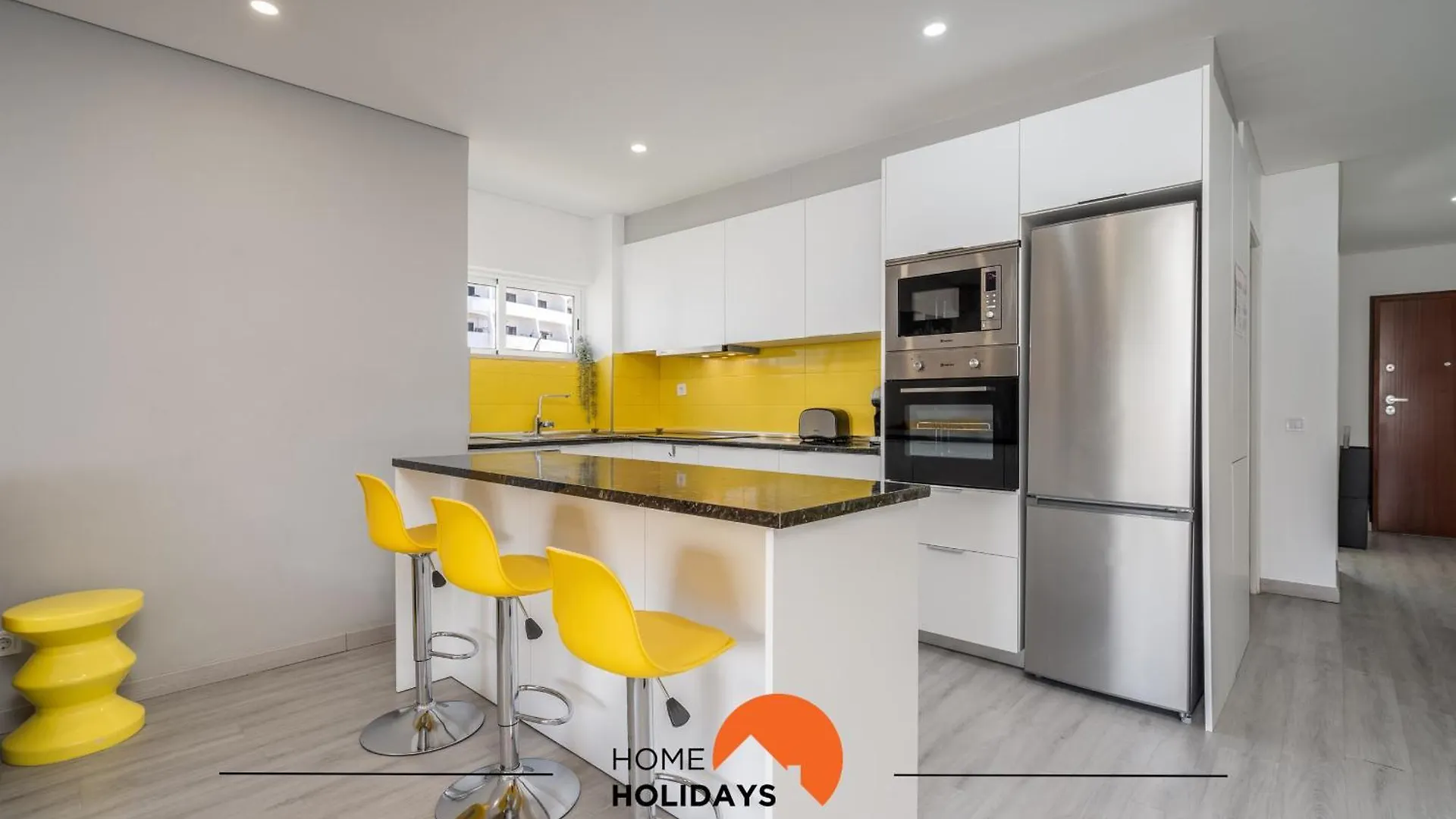 #227 Sunflower Flat By Home Holidays Albufeira Apartment
